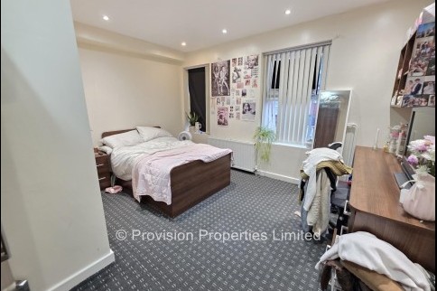 Hessle+Mount%2C+Hyde+Park%2C+LS6