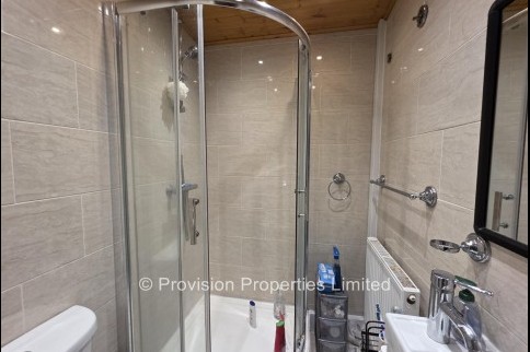 Hessle+Mount%2C+Hyde+Park%2C+LS6