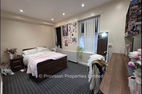 Hessle+Mount%2C+Hyde+Park%2C+LS6