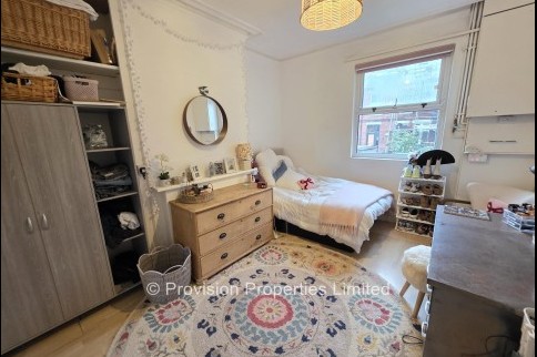 Ebberston+Terrace%2C+Hyde+Park%2C+LS6