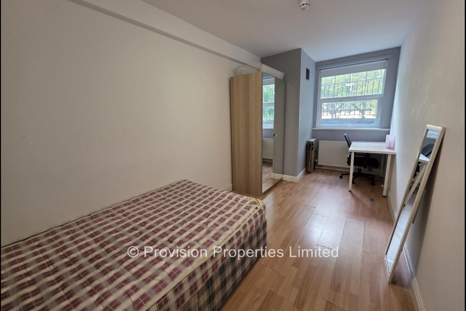 Cardigan+Road%2C+Hyde+Park%2C+LS6