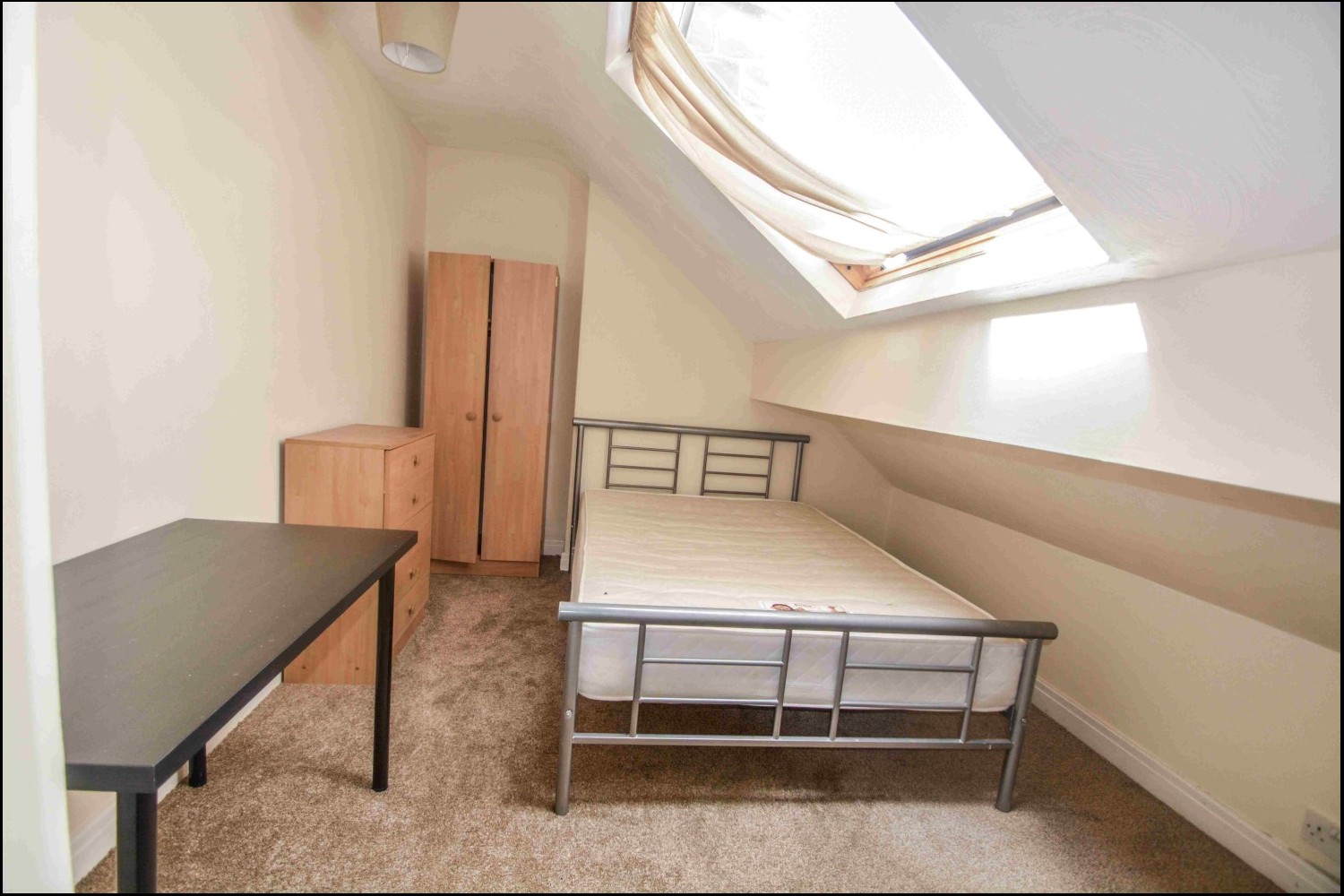 St+Chads+Drive%2C+Headingley%2C+LS6