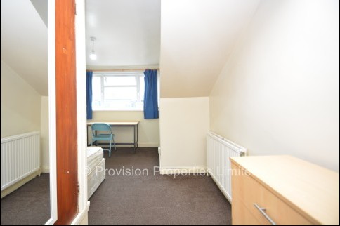 Beamsley+Terrace%2C+Hyde+Park%2C+LS6