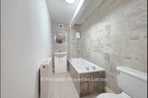 Manor+Drive%2C+Hyde+Park%2C+LS6