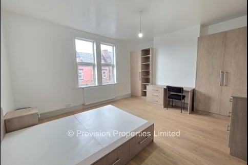 Manor+Drive%2C+Hyde+Park%2C+LS6