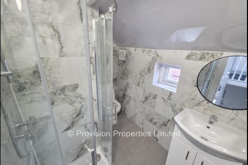 Manor+Drive%2C+Hyde+Park%2C+LS6