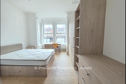 Manor+Drive%2C+Hyde+Park%2C+LS6