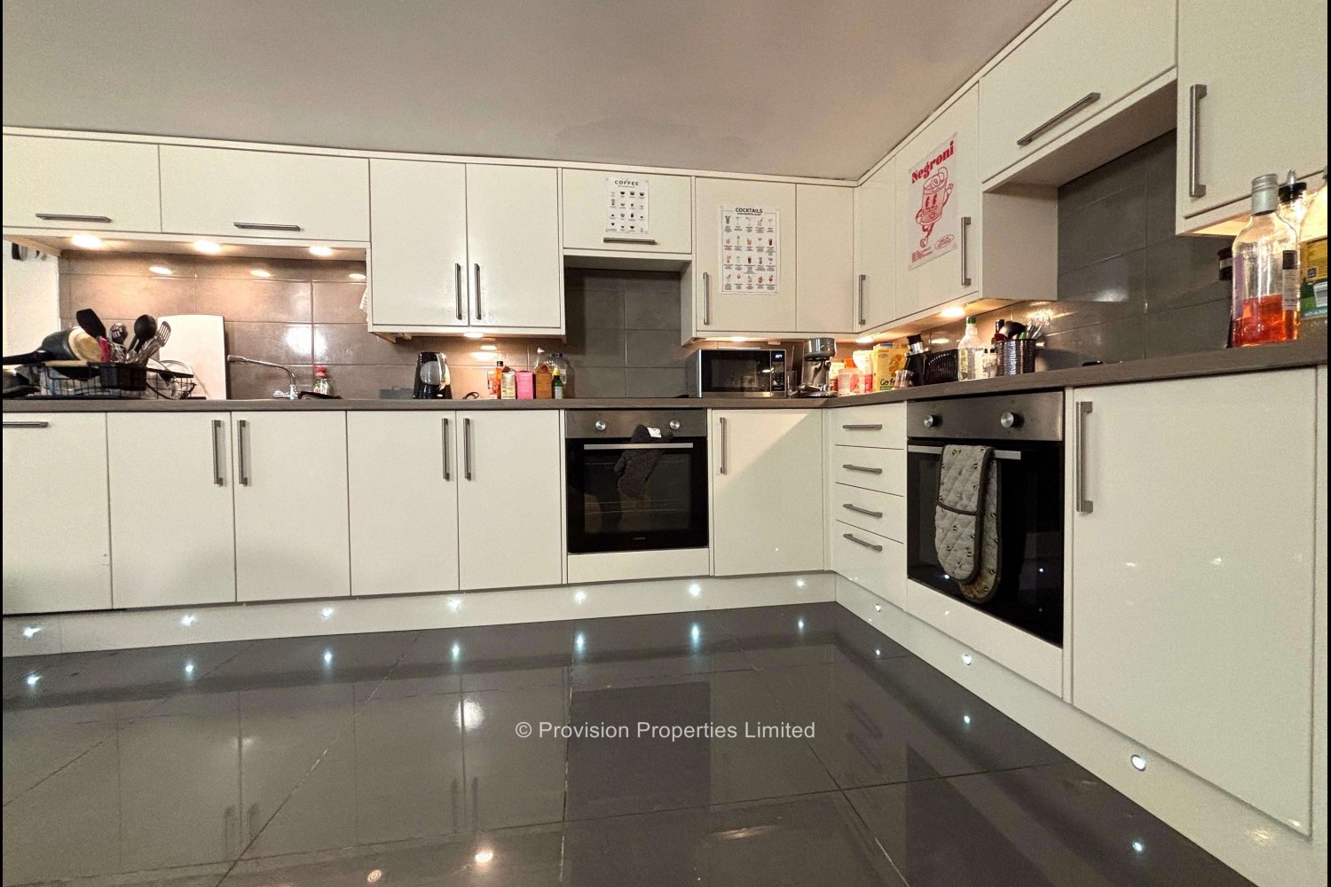 Cardigan+Road%2C+Hyde+Park%2C+LS6