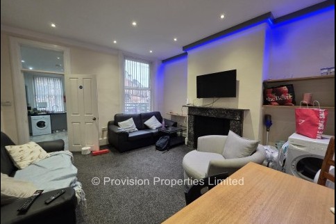 8 Bedroom House Brudenell Road