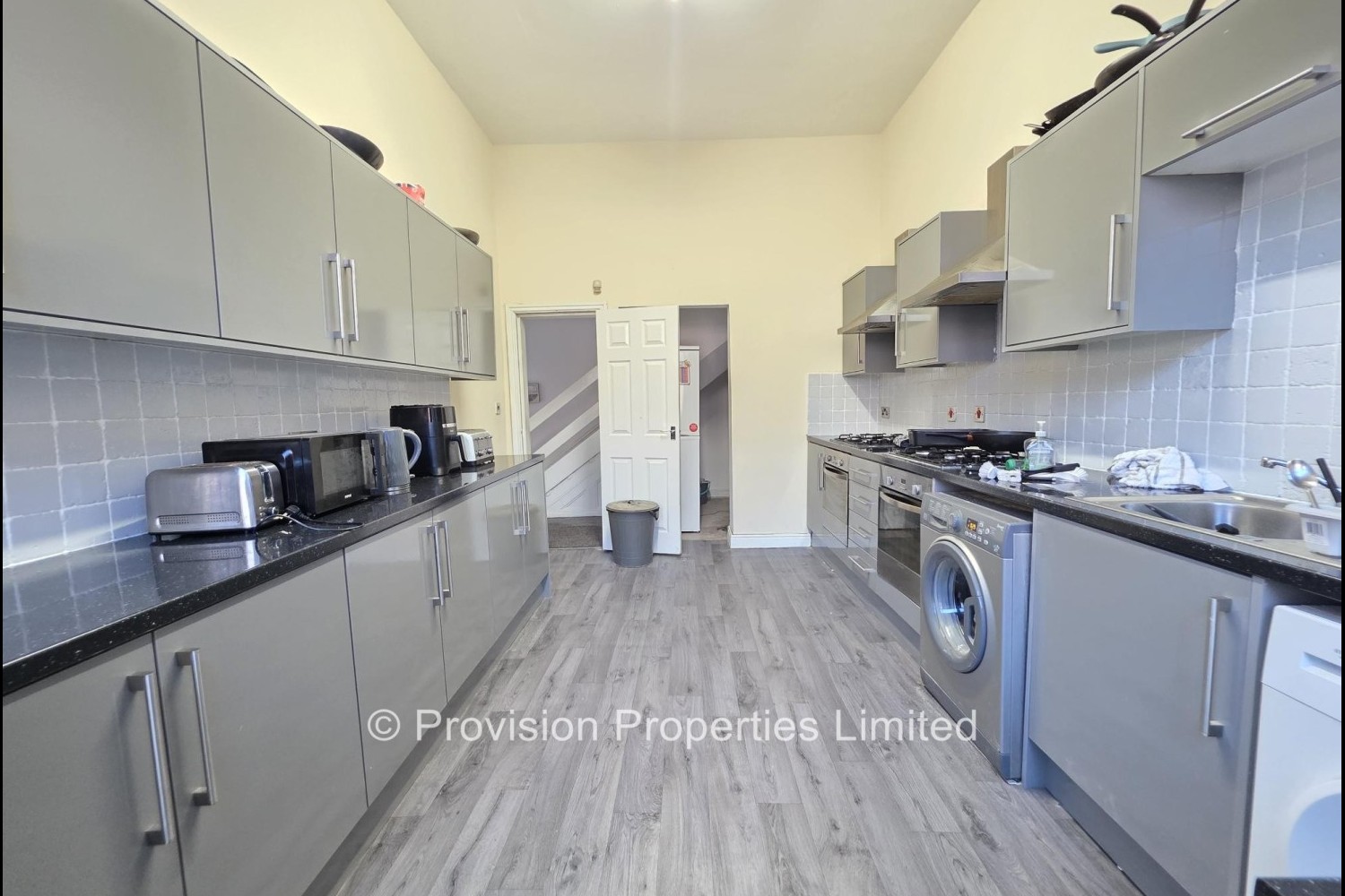 Moorland+Avenue%2C+Hyde+Park%2C+LS6