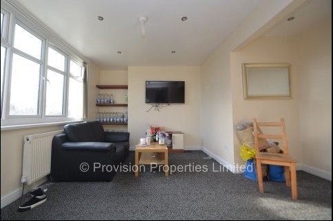 3 Bedroom Flats in Leeds