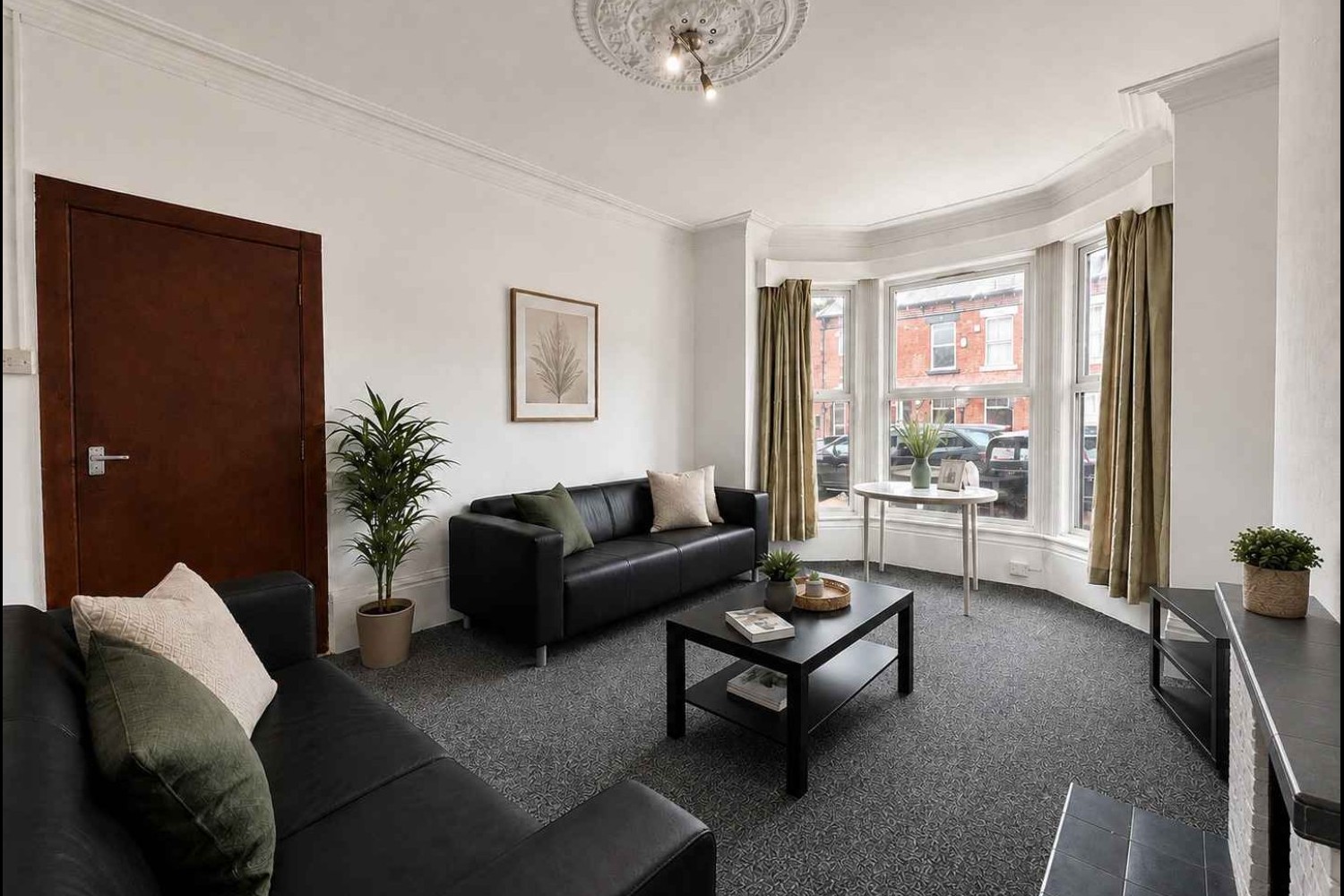 6 Bedroom Student Properties