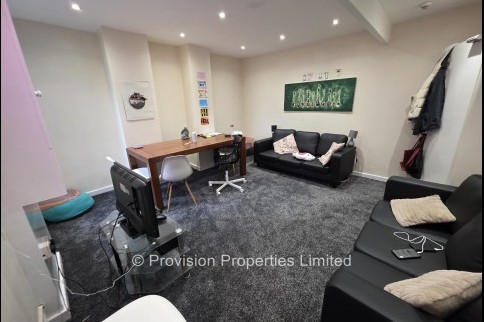 8 Bedroom House Brudenell Road