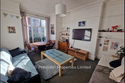 6Bedroom Student Houses in Hyde Park