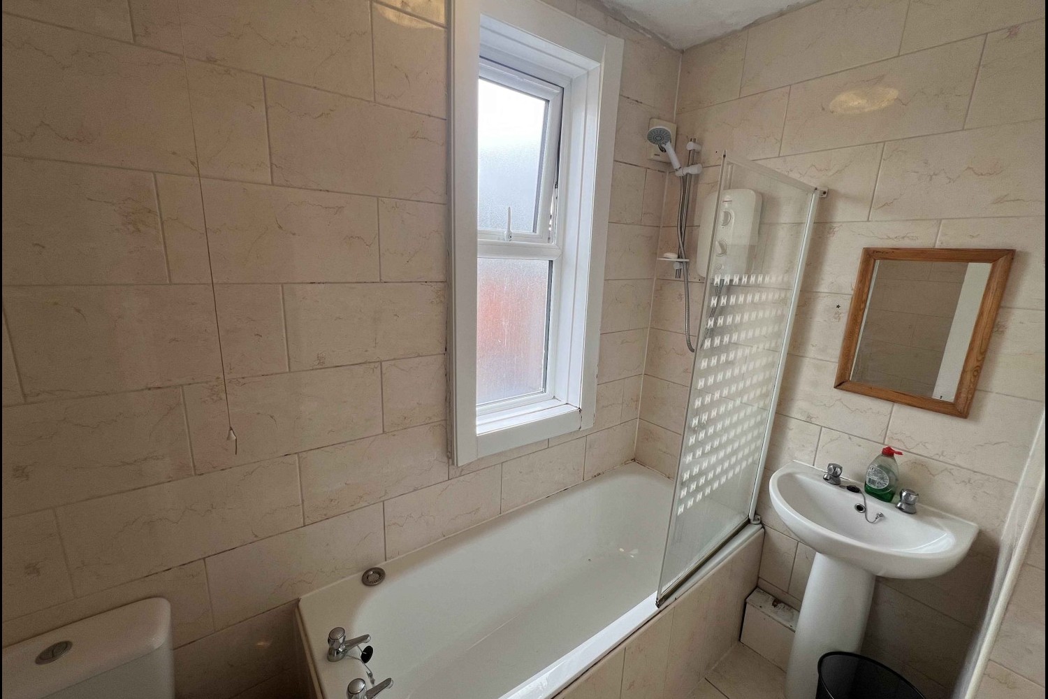 Walmsley+Road%2C+Hyde+Park%2C+LS6