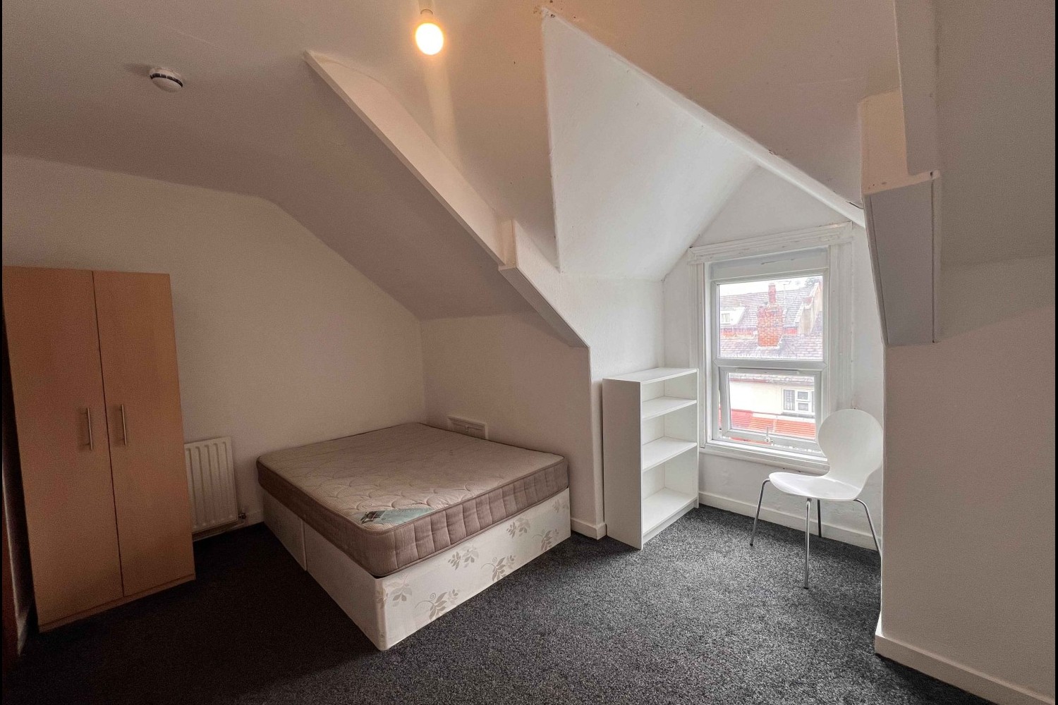 Walmsley+Road%2C+Hyde+Park%2C+LS6