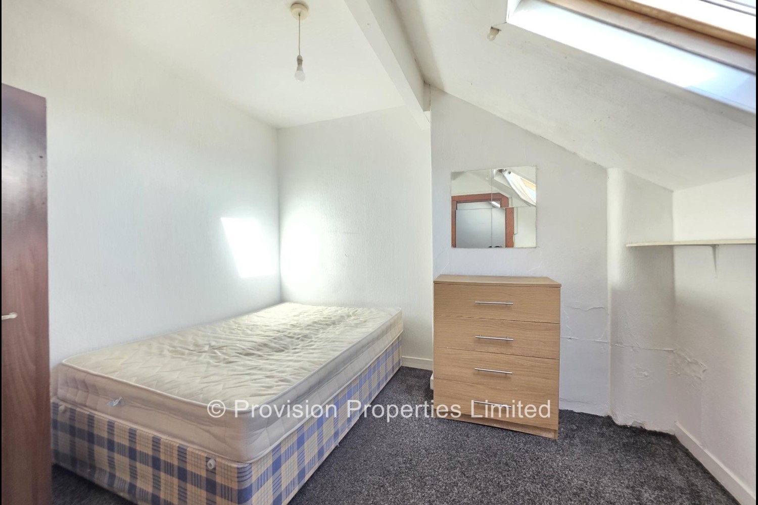 Walmsley+Road%2C+Hyde+Park%2C+LS6