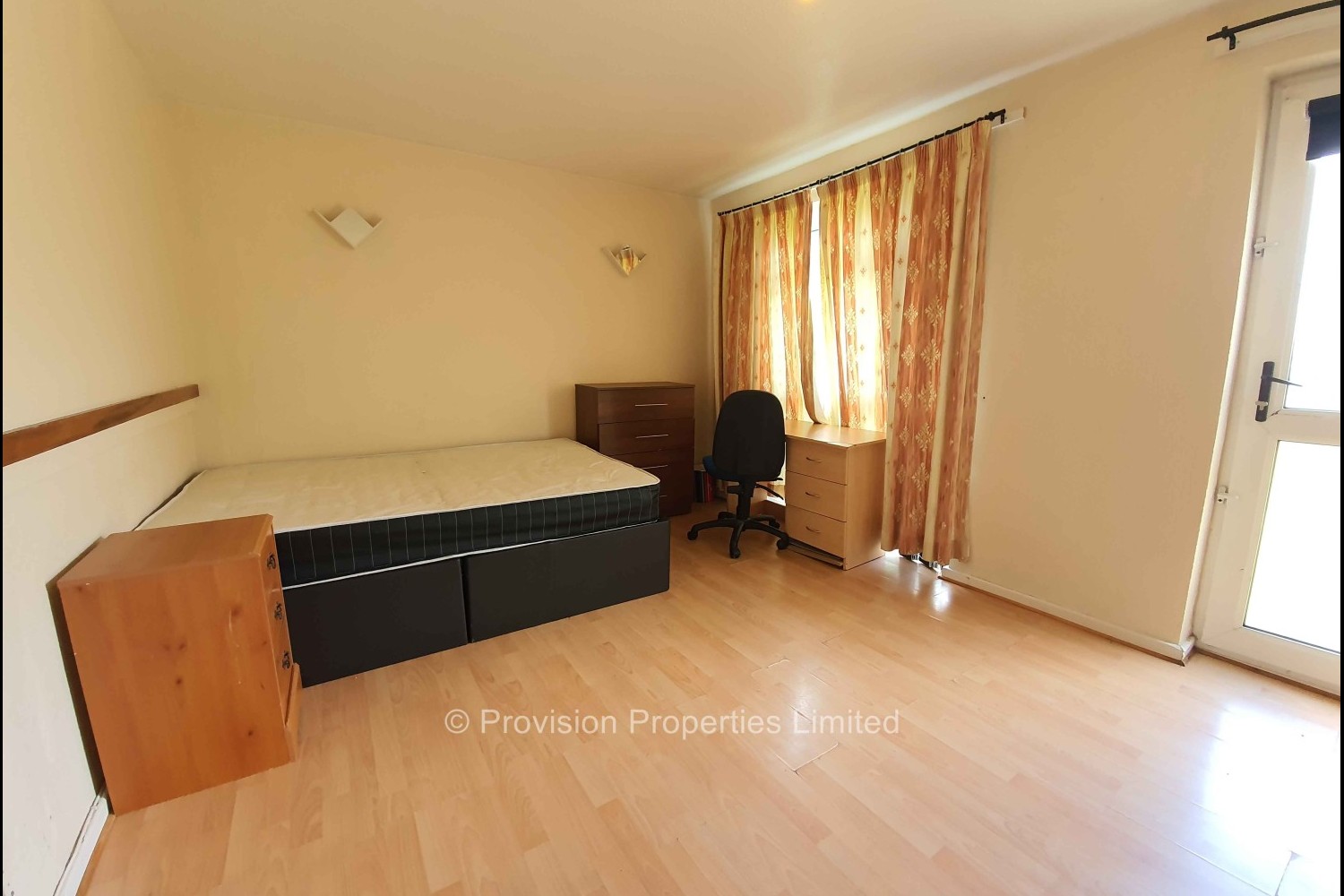 Consort+View%2C+Hyde+Park%2C+LS3