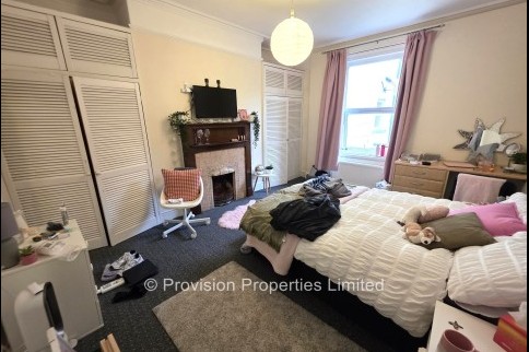 Kensington+Terrace%2C+Hyde+Park%2C+LS6