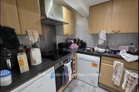 Kensington+Terrace%2C+Hyde+Park%2C+LS6
