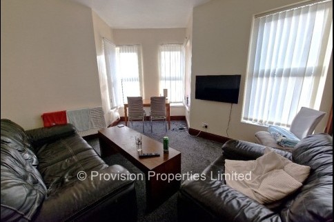 4 Bedroom House in Hyde Park