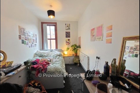 Ebberston+Terrace%2C+Hyde+Park%2C+LS6