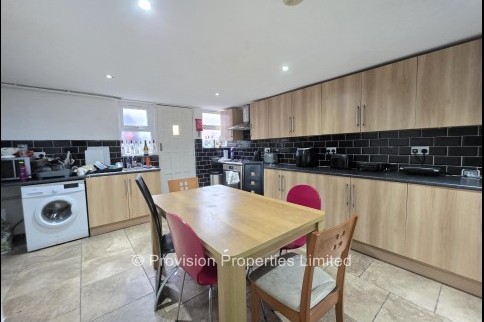 5 Bedroom Student Properties Leeds
