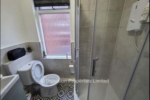 Manor+Drive%2C+Hyde+Park%2C+LS6