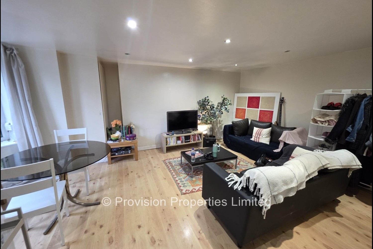2 Bedroom Flats in Hyde Park