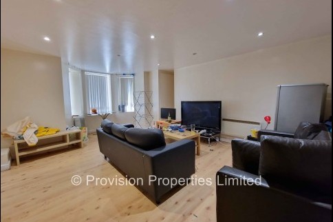 2 Bedroom Flats in Hyde Park