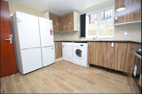 Branksome+Terrace%2C+Hyde+Park%2C+LS6