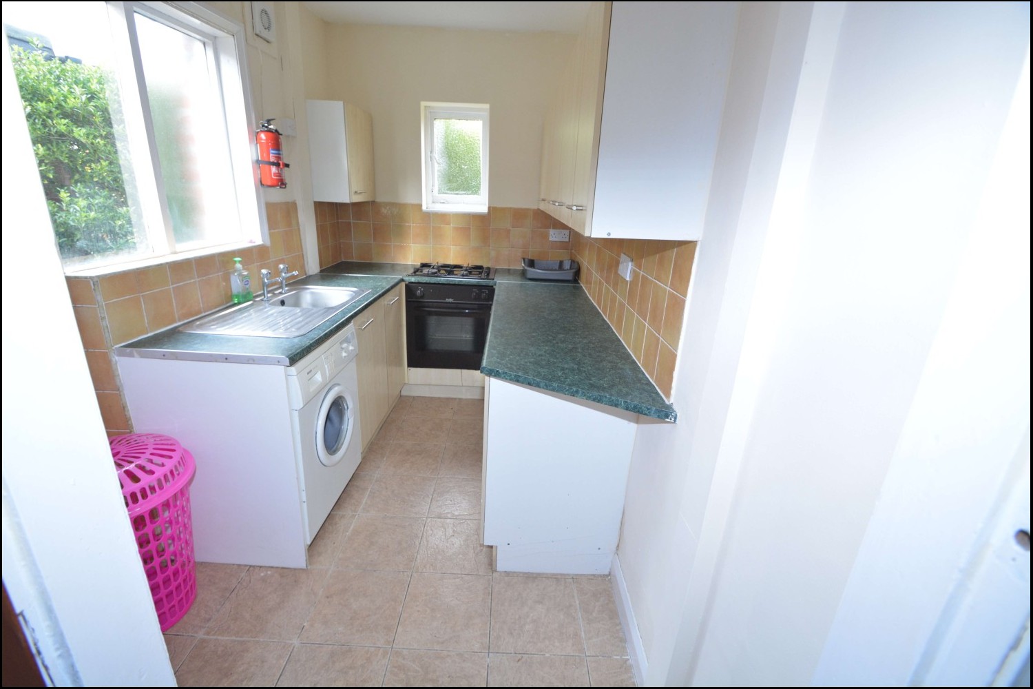 Brudenell+Road%2C+Hyde+Park%2C+LS6