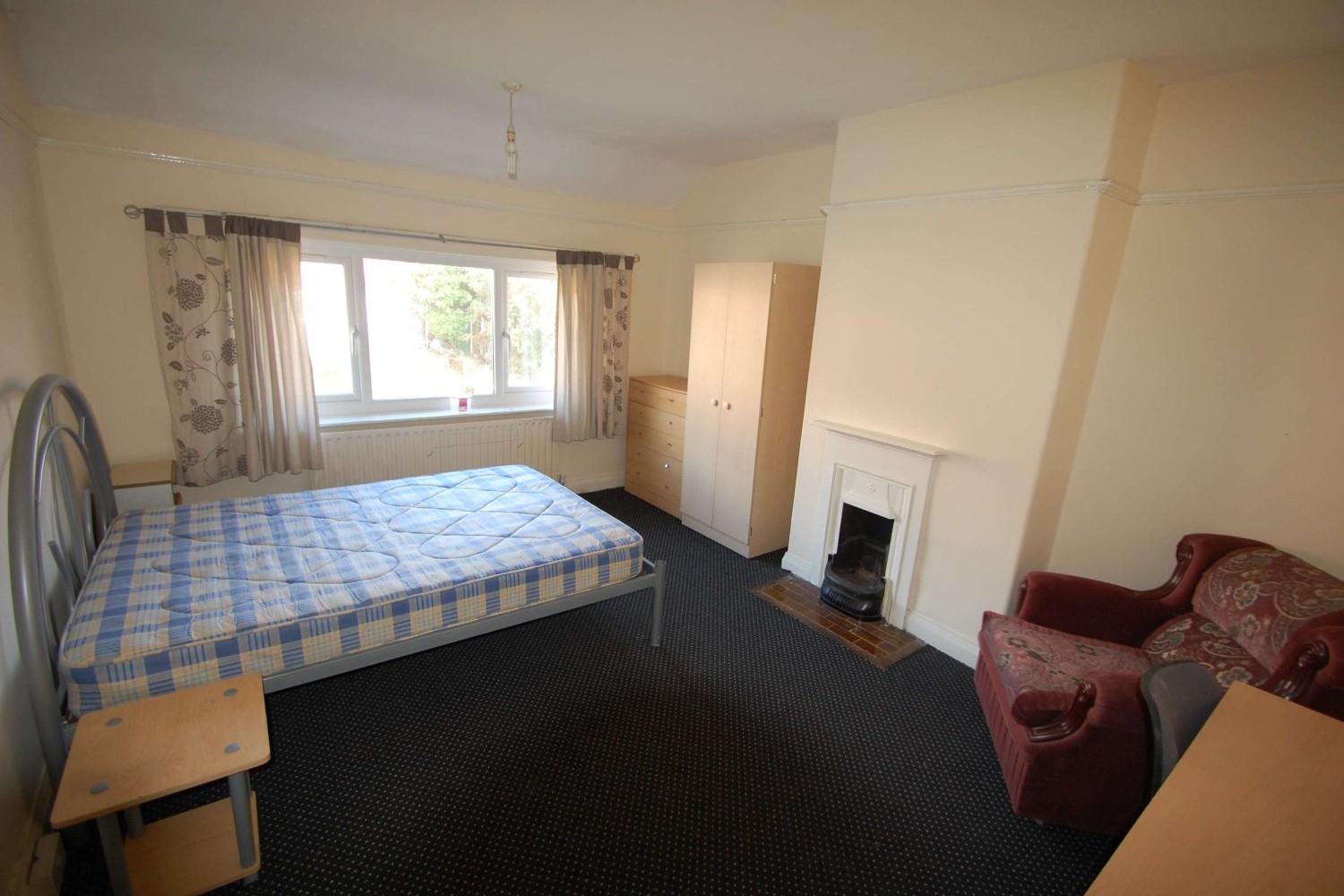 Brudenell+Road%2C+Hyde+Park%2C+LS6