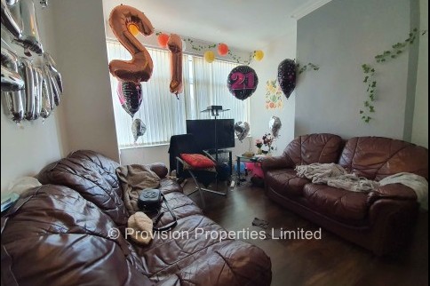 5 Bedroom House, Hyde Park, Leeds
