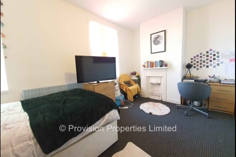 Cardigan+Lane%2C+Hyde+Park%2C+LS6